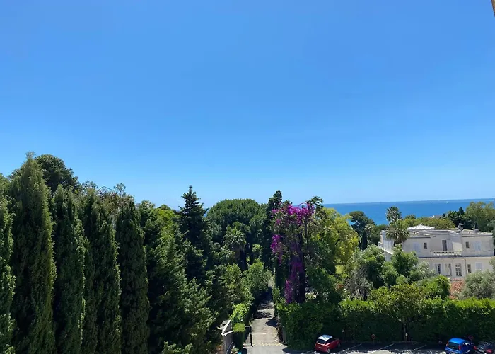 Moderne Avec Vue A * Cannes